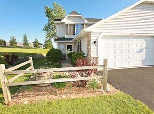 1139 Ellys Way, Slinger, WI 53086