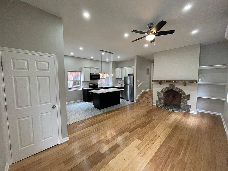 3835 Beechwood Blvd — Photo 2