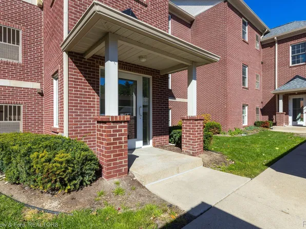 6600 Trillium Village Ln Unit 9, Clarkston, MI 48346