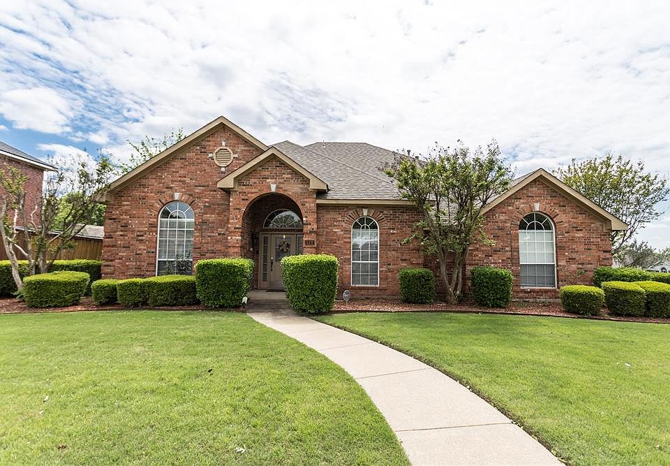 1st image of 528 Wendy Ln