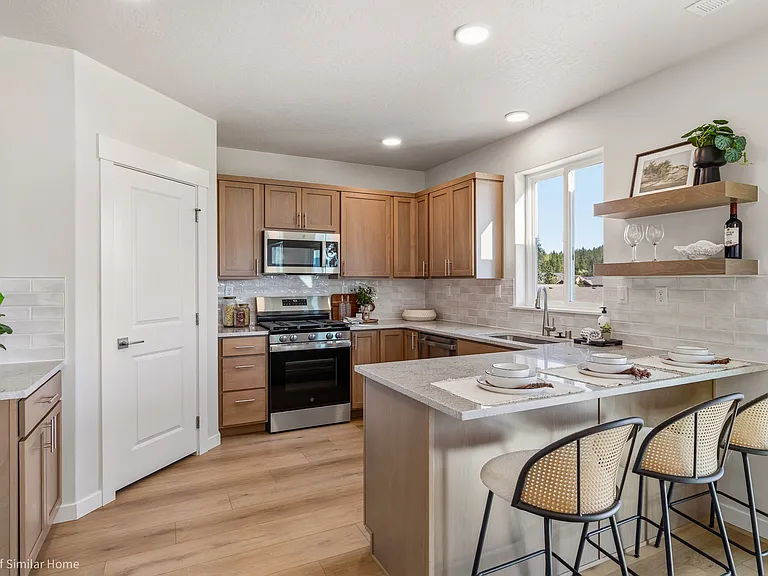 Kitchen / Nook