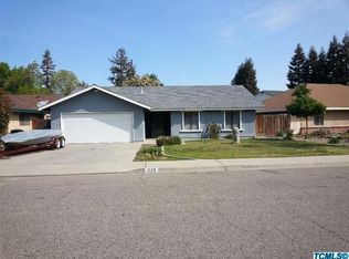 1008 W Paradise Ave, Visalia, CA 93277