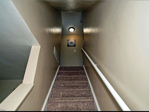 5th image of 199 Dalepark Dr APT 1
