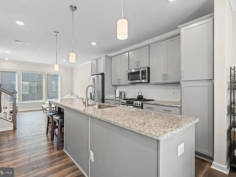 8156 Tompkins St — Photo 14