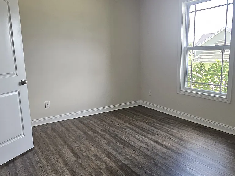 631 Tristan Ln — Photo 8