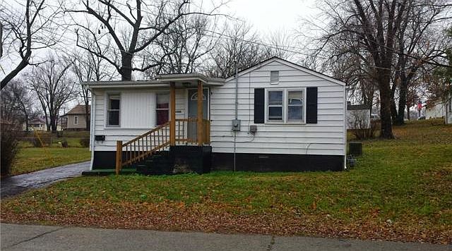 2nd image of 1000 Williams St