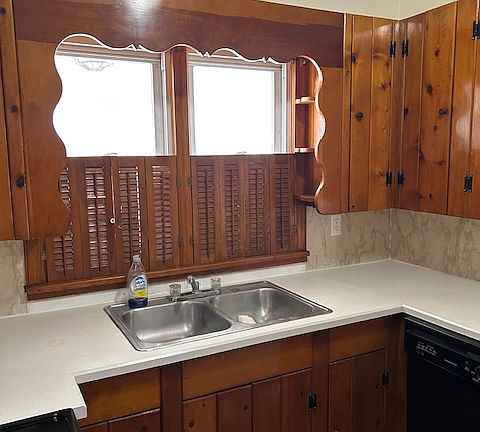 3rd image of 125 Court St #1
