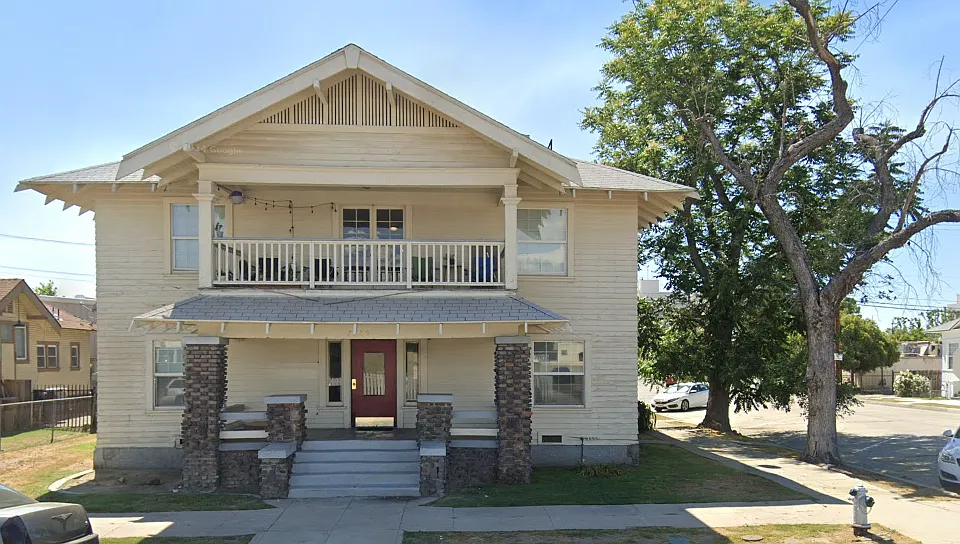 2529 K St #6