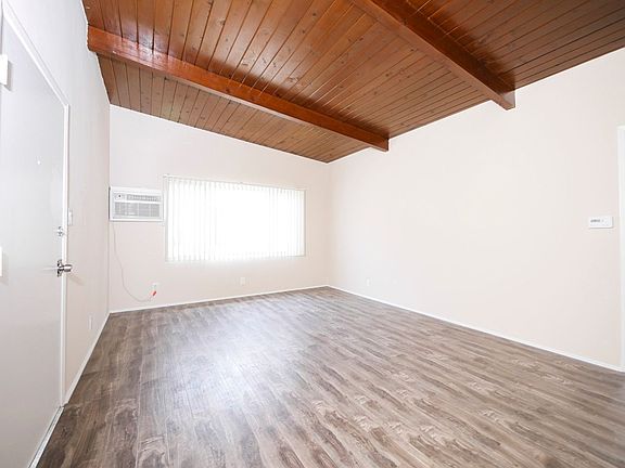 3rd image of 6538 Fountain Ave #75-07