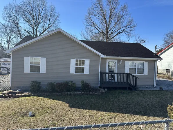 121 Oakdale St, Shelbyville, TN 37160