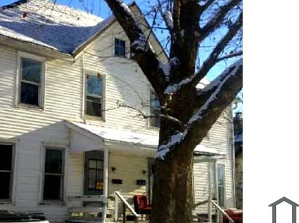 311 N Chicago Ave #1, Freeport, IL 61032