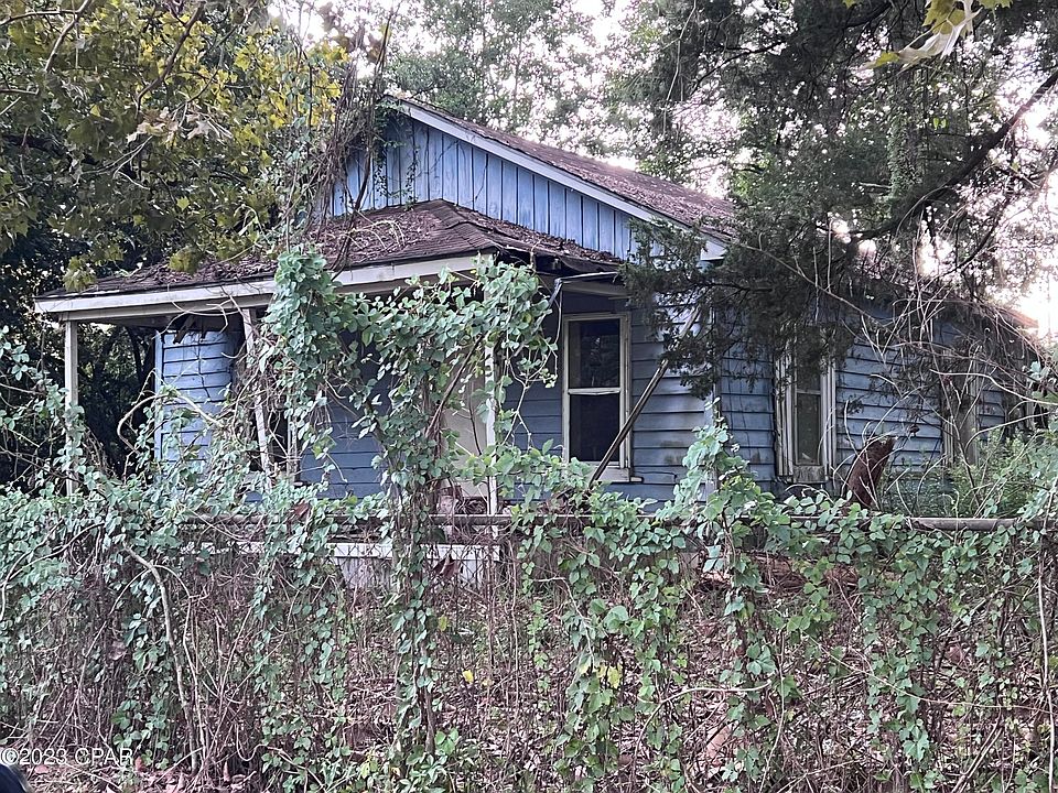 2nd image of 682 & 686 Brown St