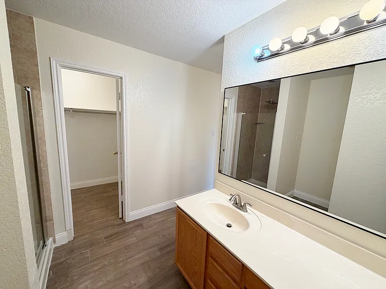 847 Quitman Oak — Photo 27