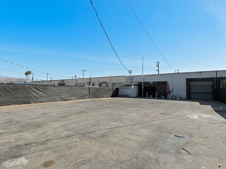 1st image of 9016 Owensmouth Ave