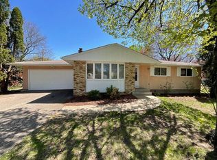 69 Langer Cir, West Saint Paul, MN 55118