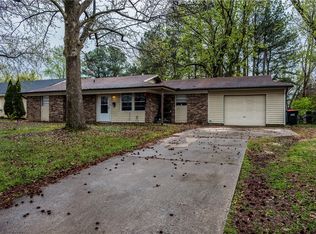 1407 Wilshire Dr, Springdale, AR 72764