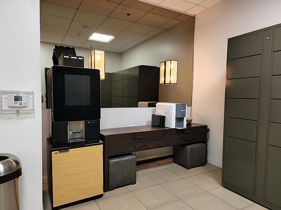 4th image of 3785 Wilshire Blvd APT 1104