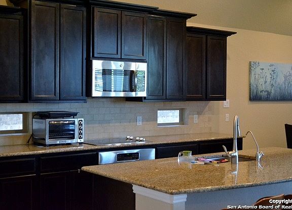 4th image of 226 Norwood Ct