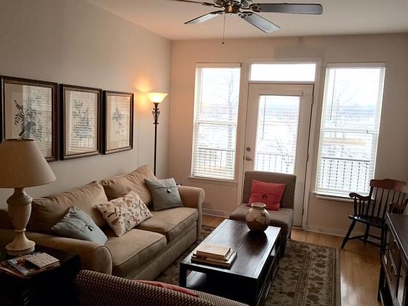 3rd image of 3000 Vanderbilt Pl APT 247