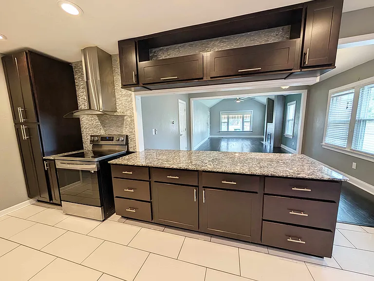 3145 NW 21st St — Photo 12