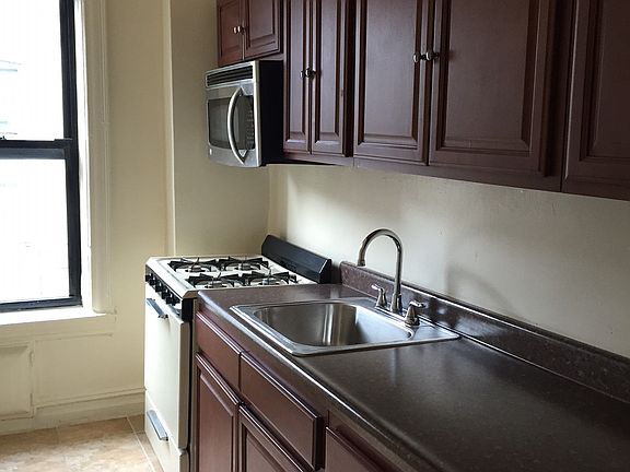 3rd image of 1325 Eastern Pkwy APT 5C