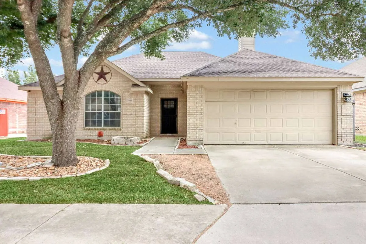 7910 Misty Moon in San Antonio, TX 78250 — Photo 1