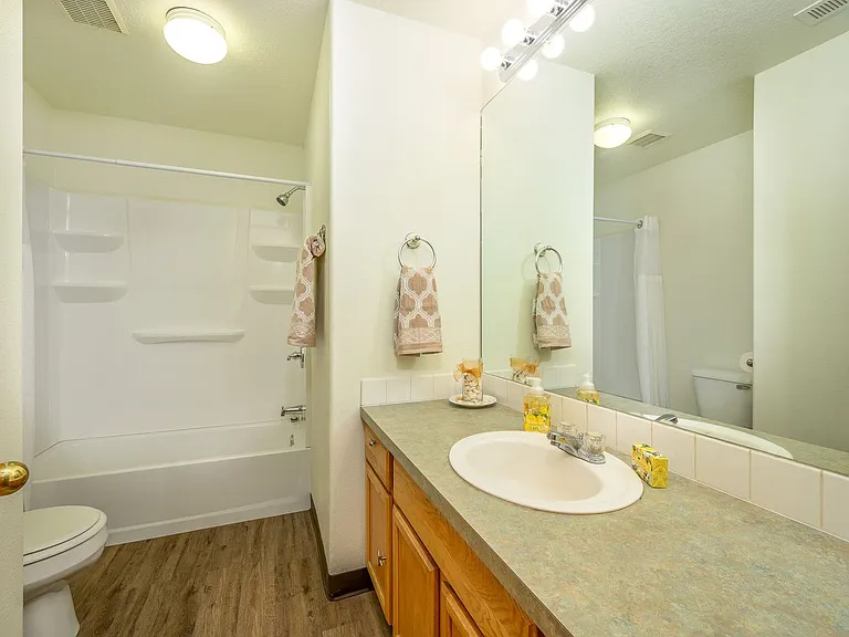 357 NE Faulconer Ct — Photo 20