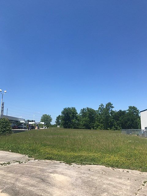 1st image of 693 S Willow Ave