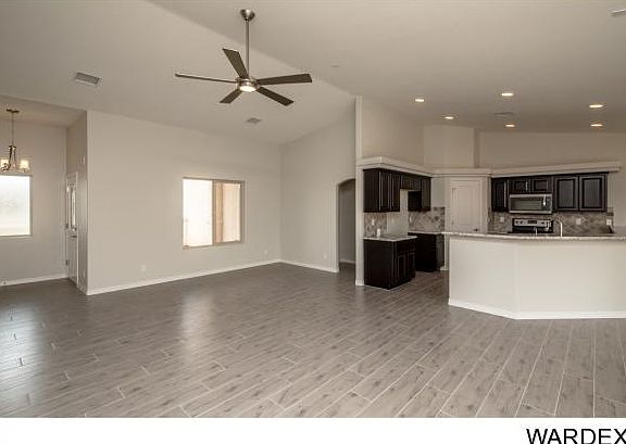 4th image of 3070 Ironwood Dr