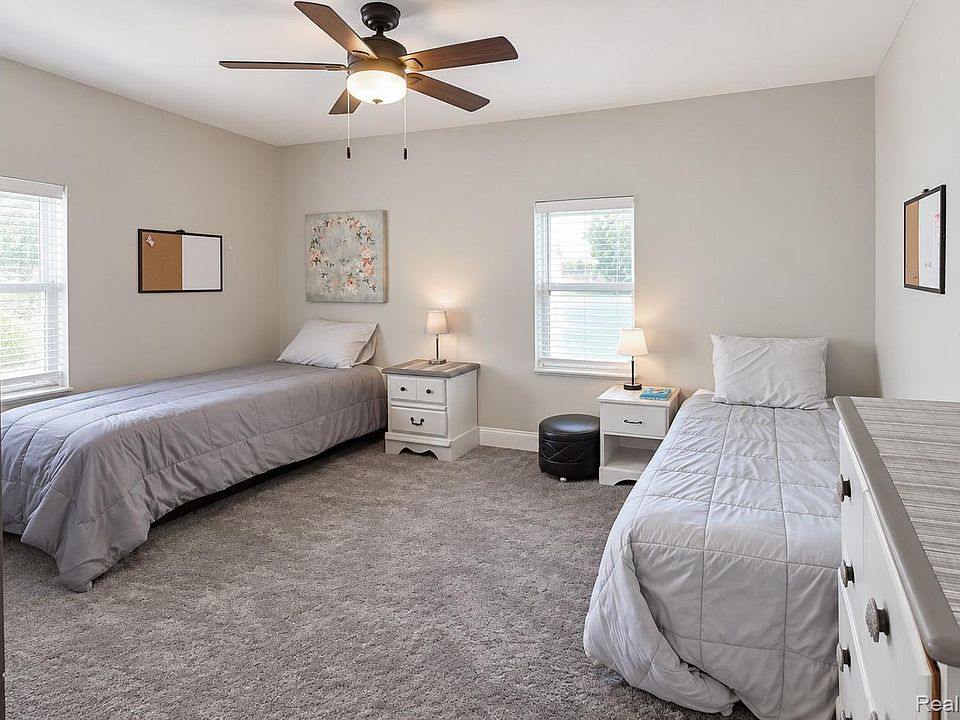 510 S Michigan Ave, photo 25