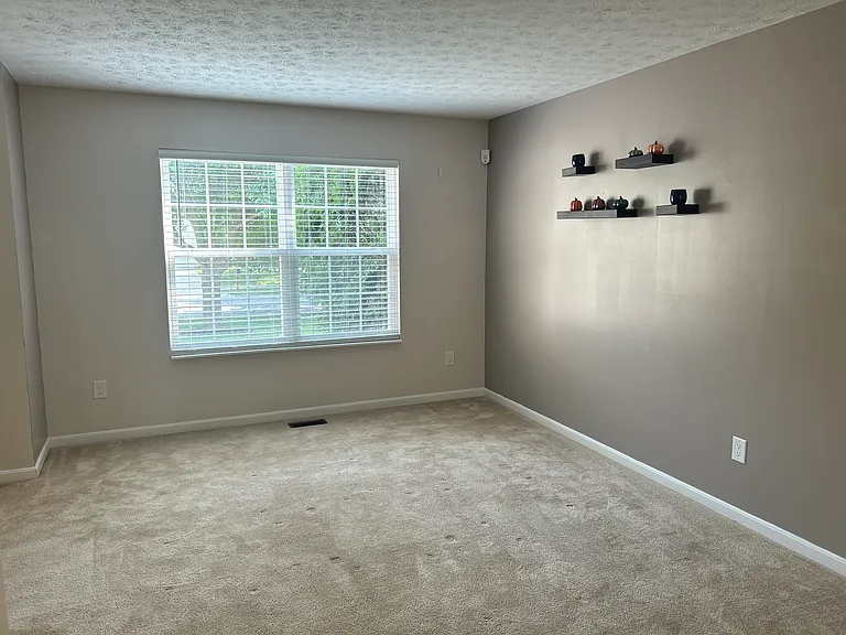 6631 Lovell Ct — Photo 5