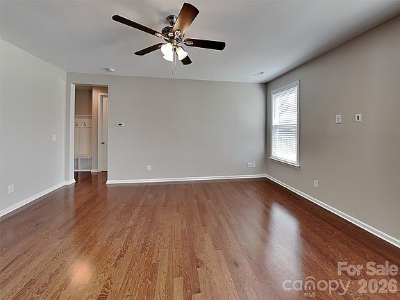 3rd image of 124 Hillston Ln