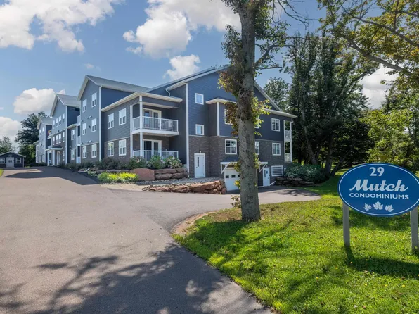 29 Stratford Rd #204, Stratford, PE C1B 1T4