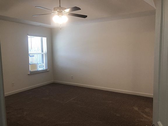 5th image of 206 Riverbank Way