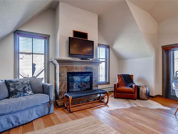3rd image of 505C S Main St #3405