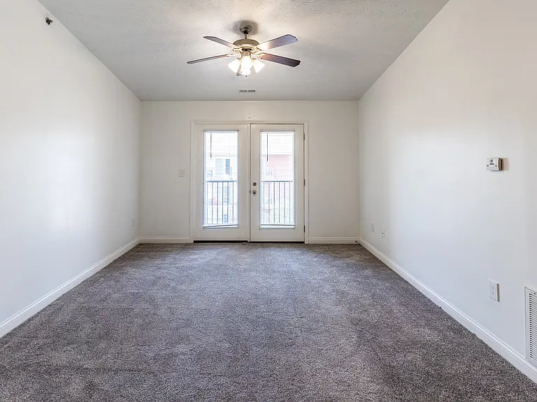 HUB of New Albany Apartments — Photo 18