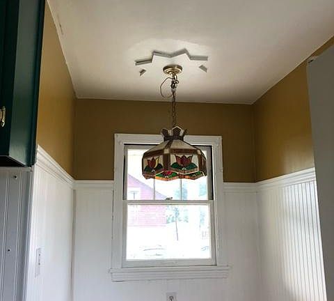 Dining area or breakfast nook