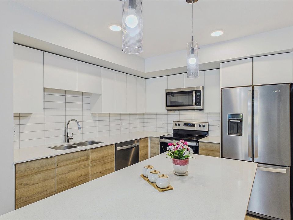 1st image of 4820 Cedar Ridge Pl #204