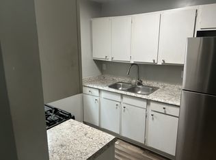 821 W Edgemont Ave #825, Montgomery, AL 36105