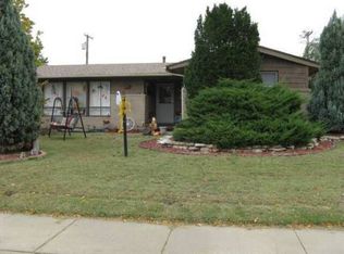 1037 Merrily Cir, Salina, KS 67401