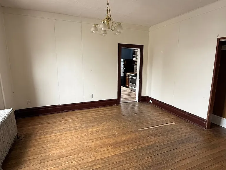 49 W Commerce St — Photo 14