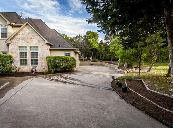 4th image of 1608 Promontory Dr