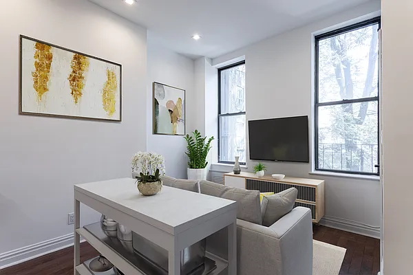 Rented by Platinum Properties | media 10