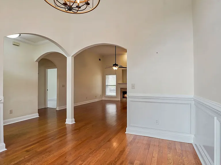 710 Valley St — Photo 19