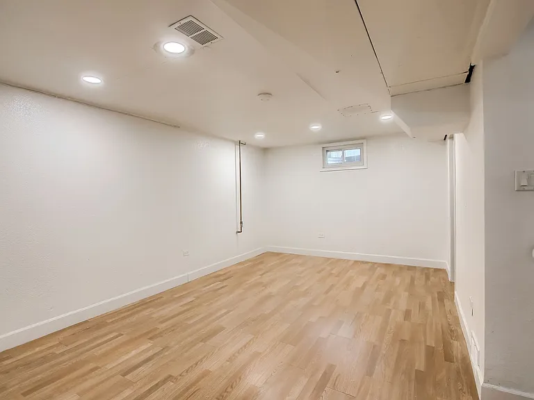 207 Teal St — Photo 22