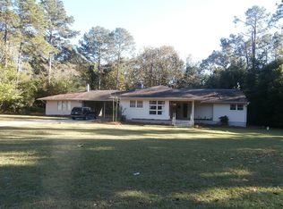 401 E Smith Ave, Nashville, GA 31639