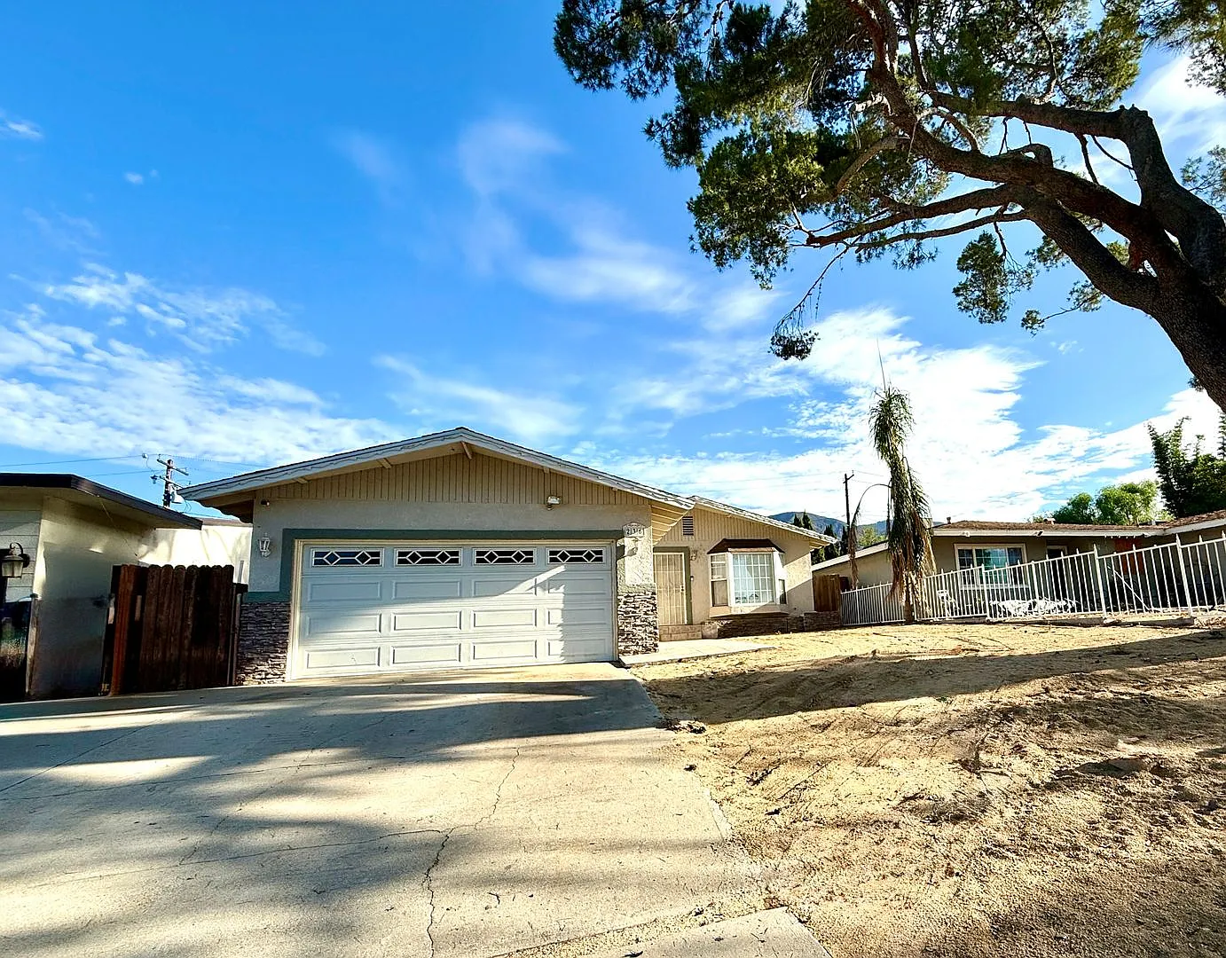 Single Family Home For Leases in San Bernardino — Photo 1