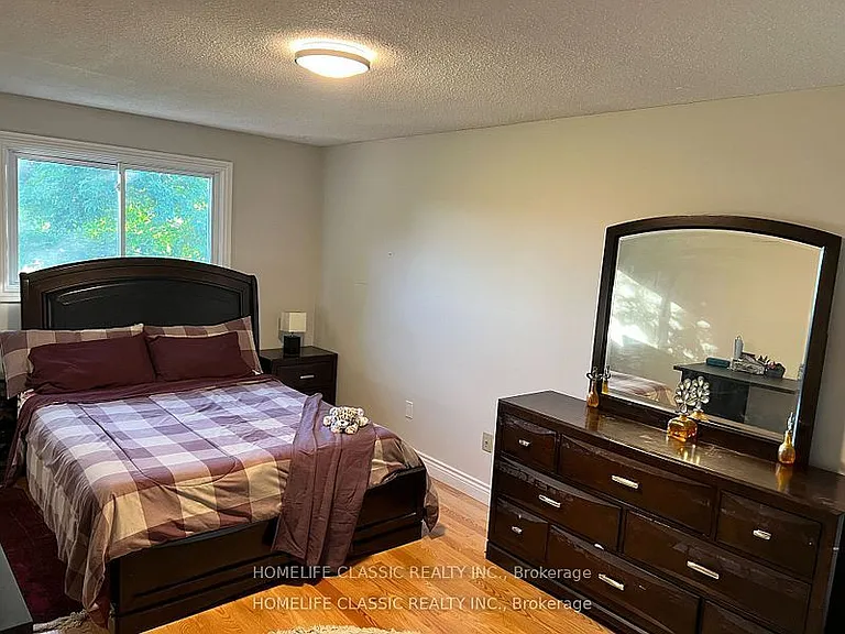 972 Krista Ct #MAIN FLOOR — Photo 12