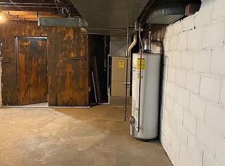 1905 Wyndhurst Rd #2, Toledo, OH 43607