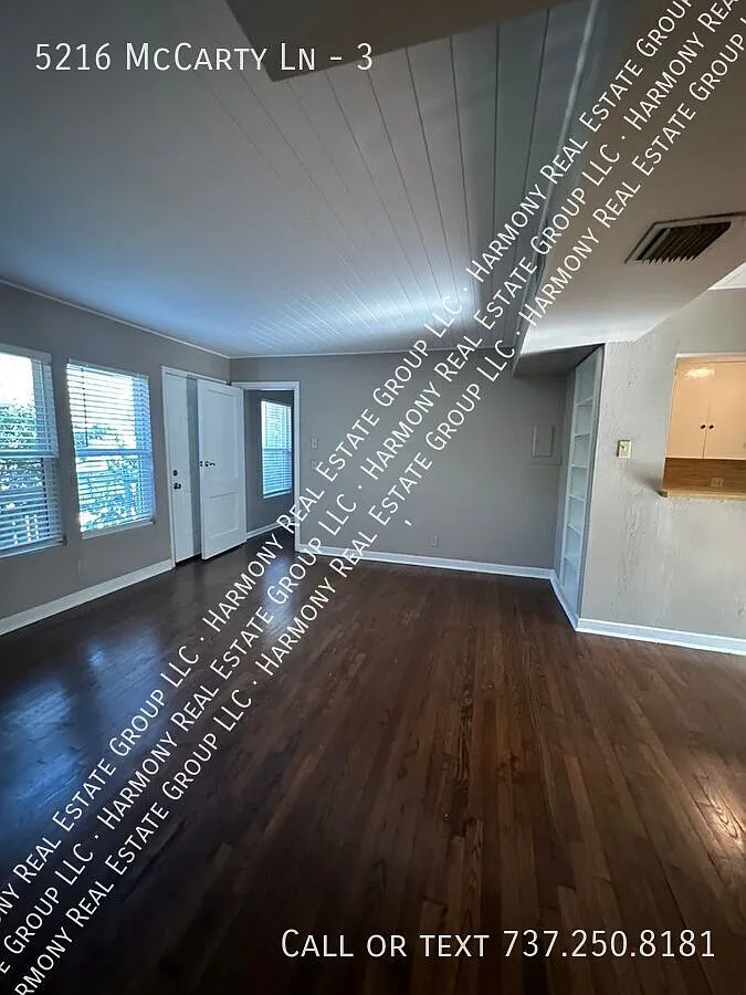 Building Photo - 5216 McCarty Ln #3